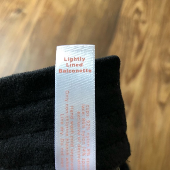 Cacique lightly lined balconette bra black 42DD lace band - Picture 3 of 5